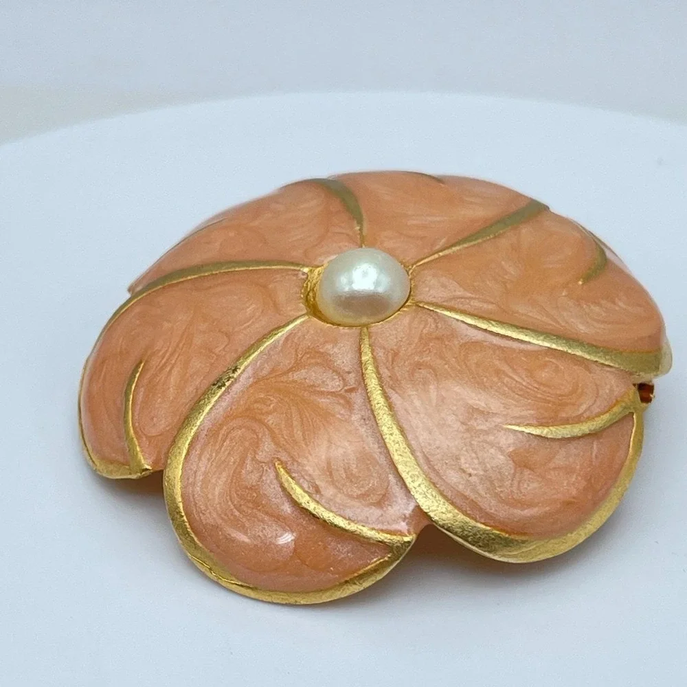 Vintage Gold Tone Peach Enamel Petal Floral Mother Of Pearl Bead Brooch Pin Boho